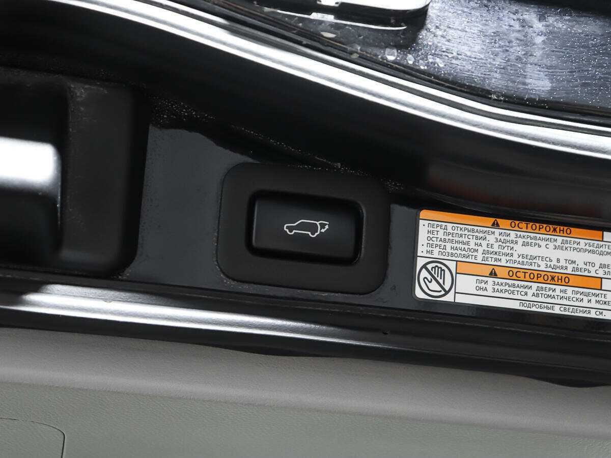 Toyota Land Cruiser с пробегом — 2019 год. Фото: #16