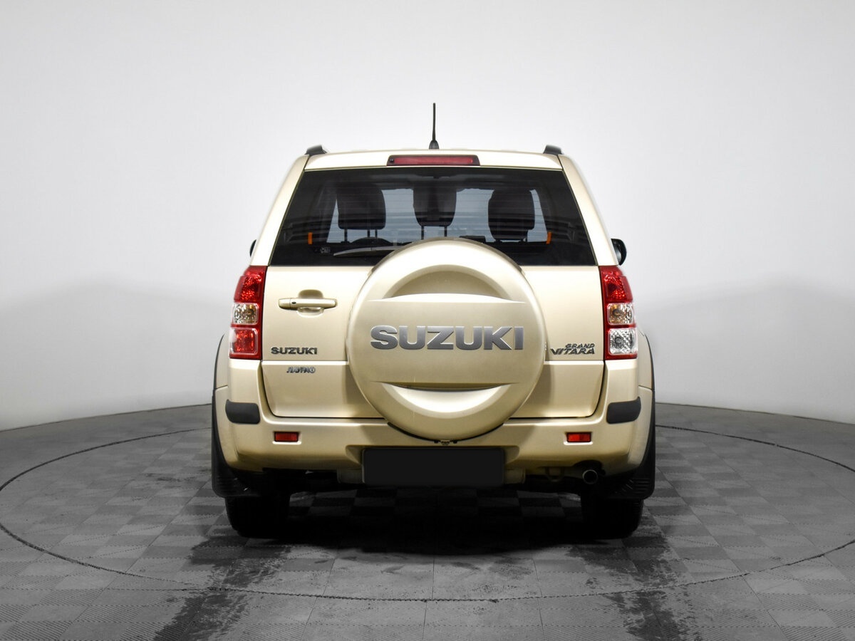 Suzuki Grand Vitara с пробегом — 2010 год. Фото: #5