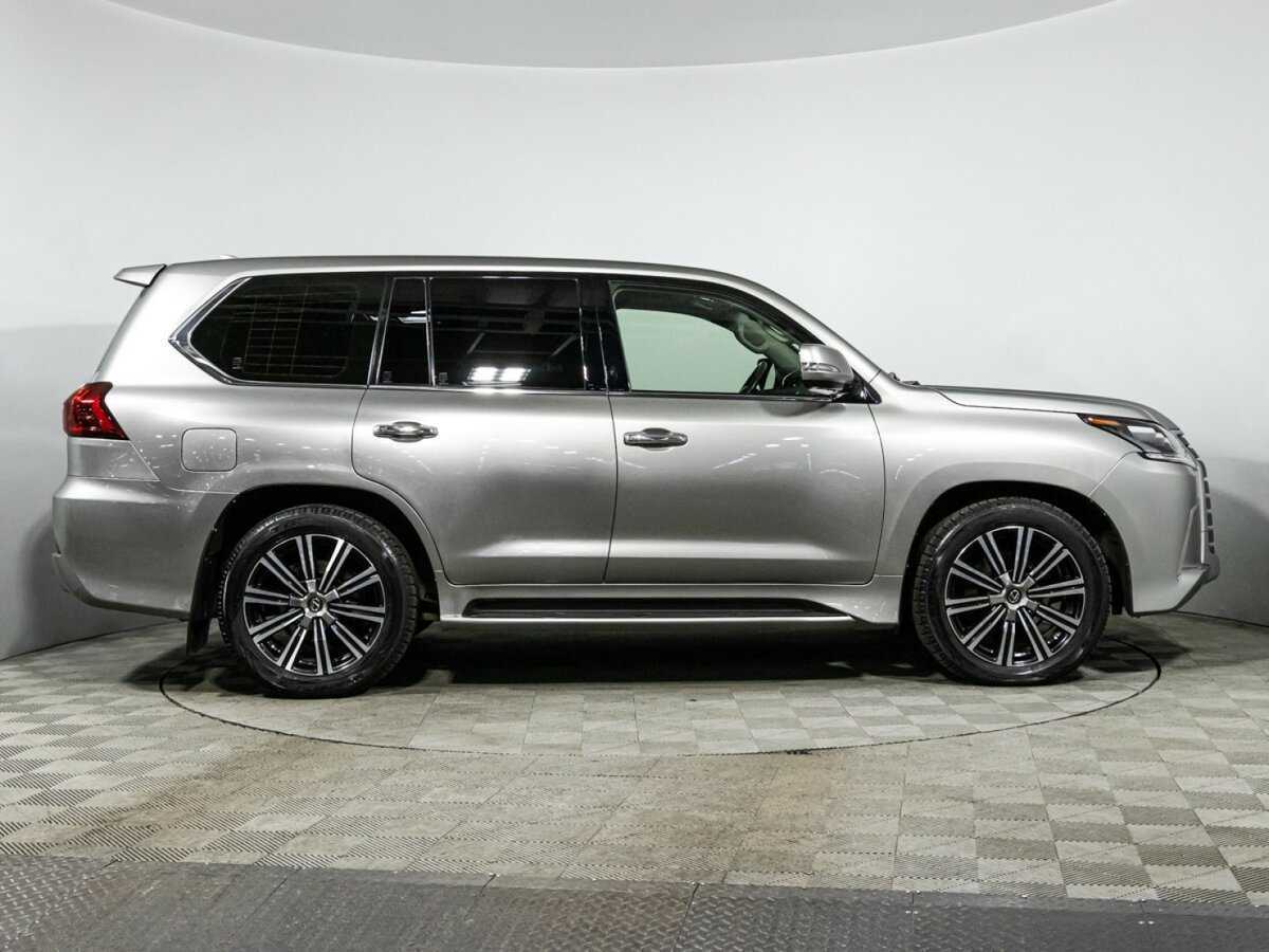 Lexus LX с пробегом — 2016 год. Фото: #3