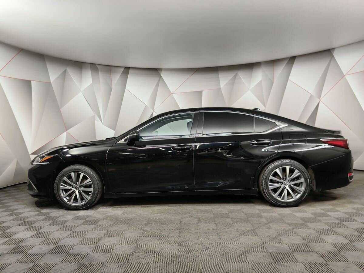 Lexus ES с пробегом — 2019 год. Фото: #4