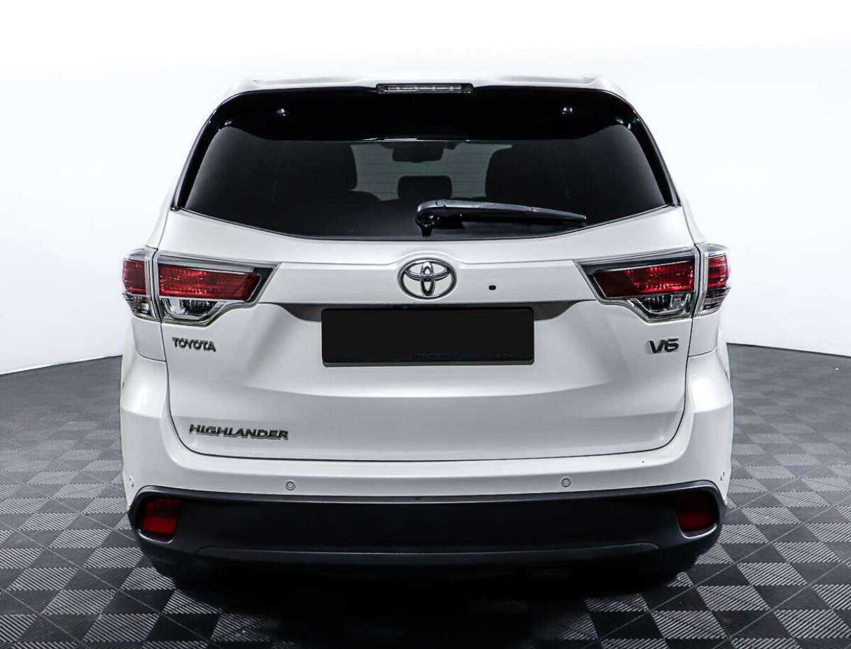 Toyota Highlander с пробегом — 2015 год. Фото: #5