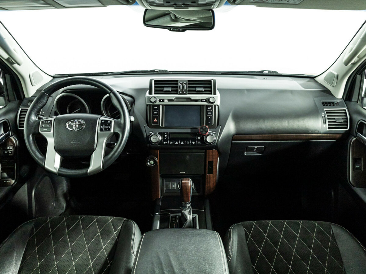 Toyota Land Cruiser Prado с пробегом — 2015 год. Фото: #10