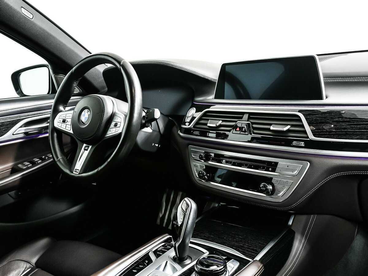 BMW 7 серии с пробегом — 2021 год. Фото: #8