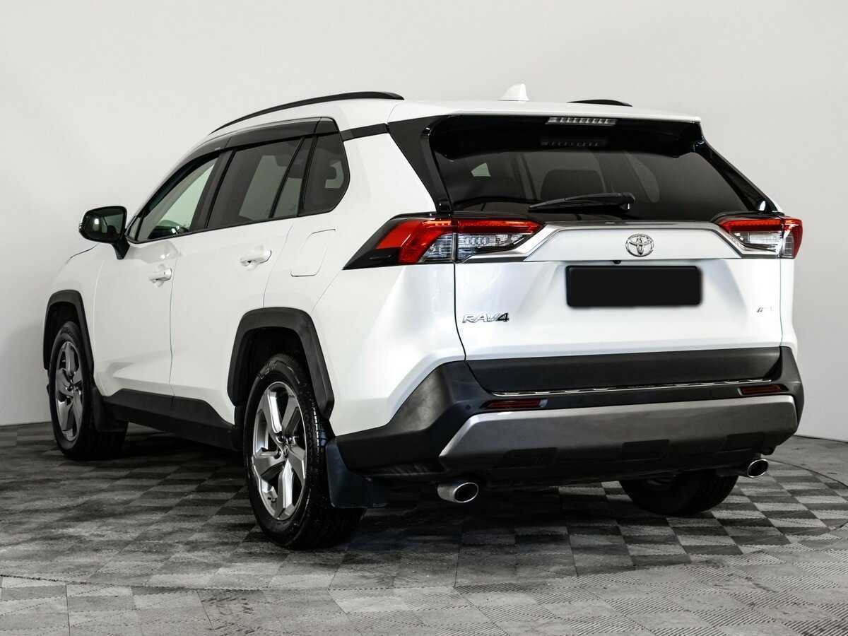 Toyota RAV4 с пробегом — 2020 год. Фото: #6