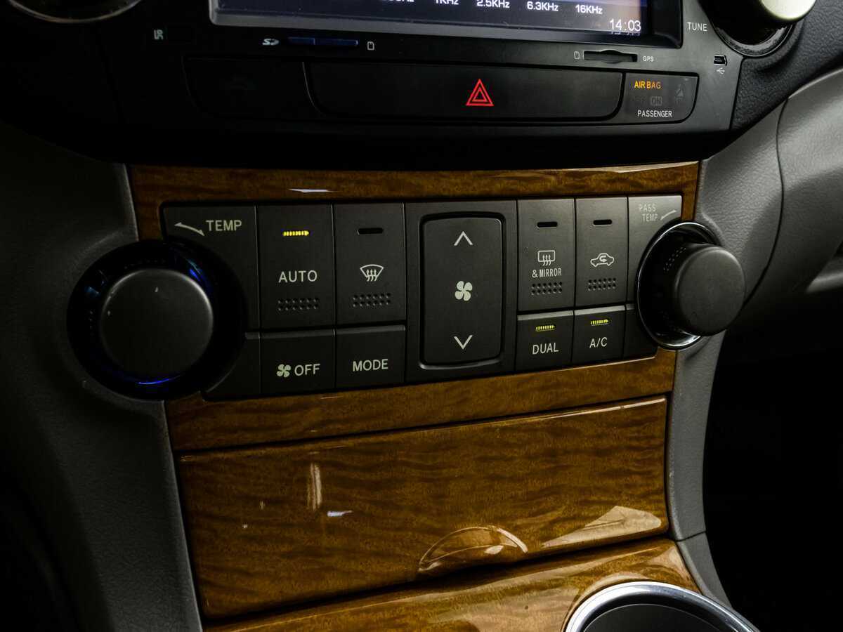 Toyota Highlander с пробегом — 2007 год. Фото: #11