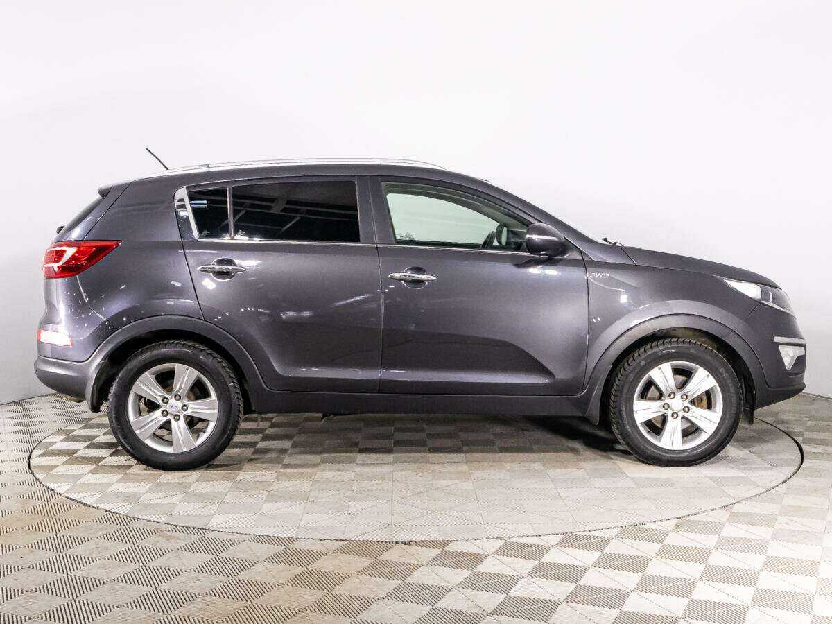 Kia Sportage с пробегом — 2011 год. Фото: #3