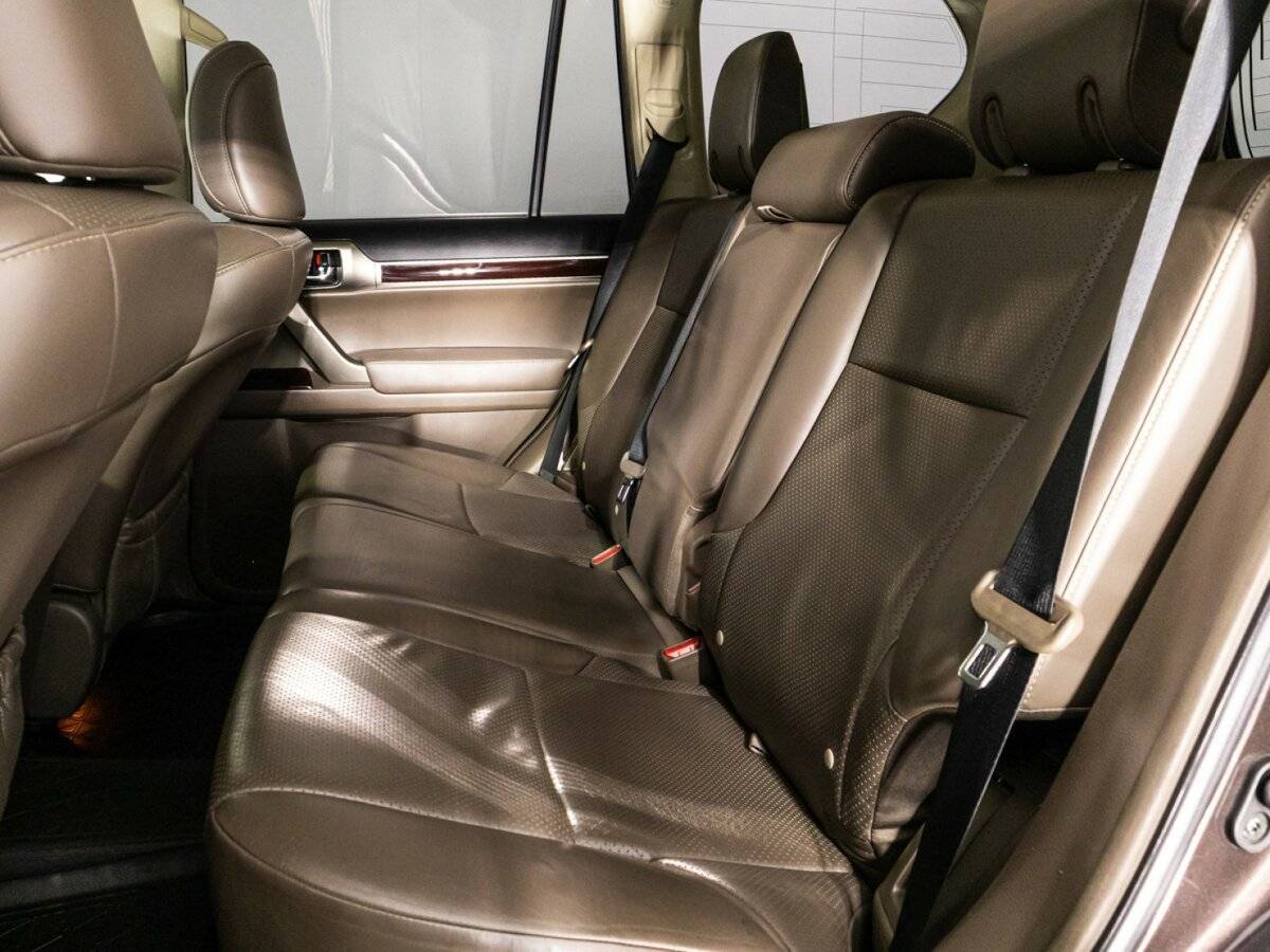 Lexus GX с пробегом — 2014 год. Фото: #9
