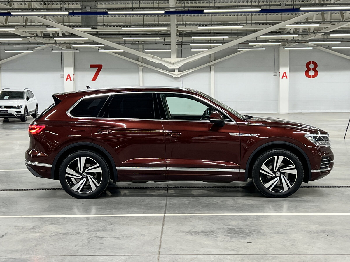 Volkswagen Touareg с пробегом — 2020 год. Фото: #3