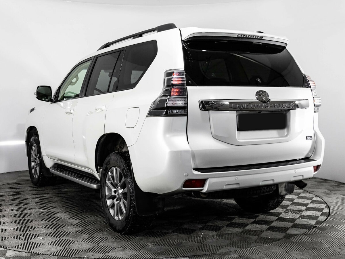 Toyota Land Cruiser Prado с пробегом — 2016 год. Фото: #6