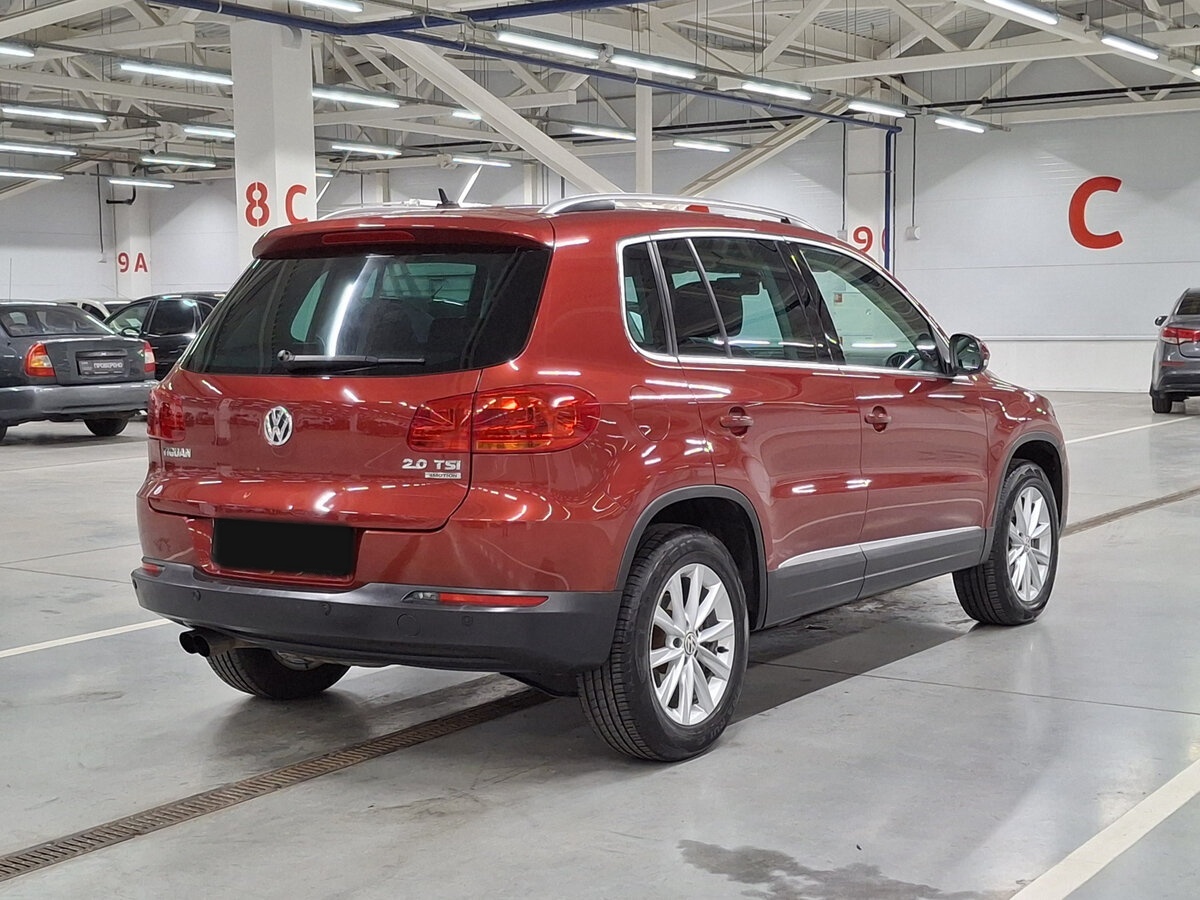Volkswagen Tiguan с пробегом — 2011 год. Фото: #4