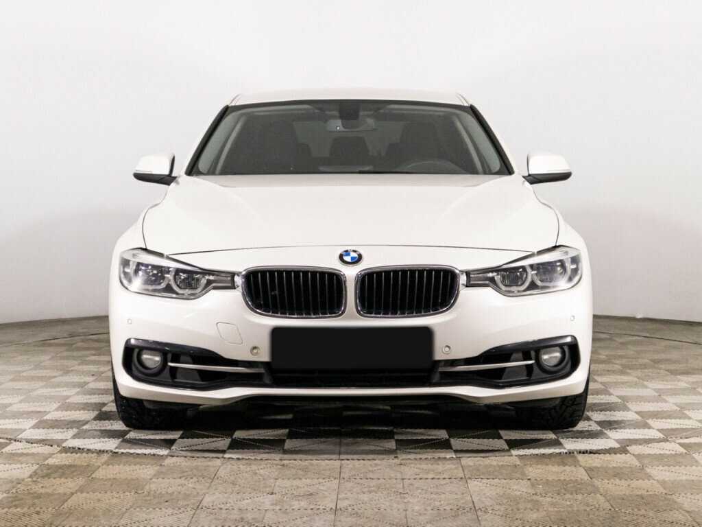 BMW 3 серии с пробегом — 2016 год. Фото: #1