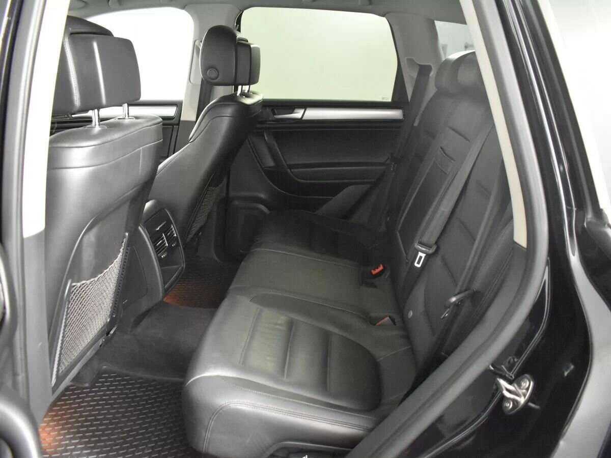 Volkswagen Touareg с пробегом — 2014 год. Фото: #15