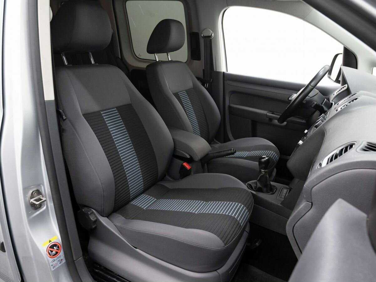 Volkswagen Caddy с пробегом — 2013 год. Фото: #13