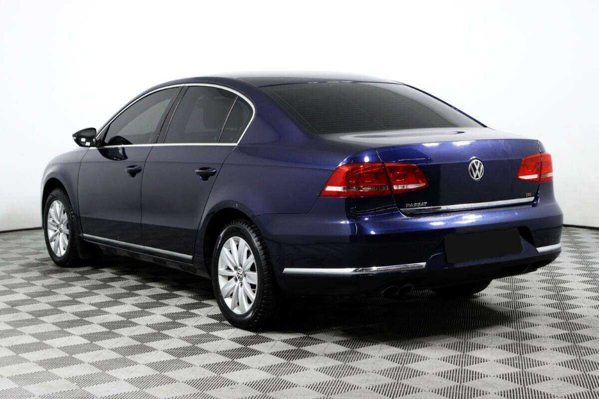 Volkswagen Passat с пробегом — 2011 год. Фото: #6