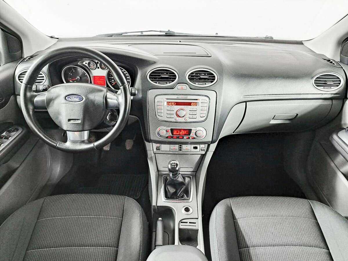 Ford Focus с пробегом — 2008 год. Фото: #9