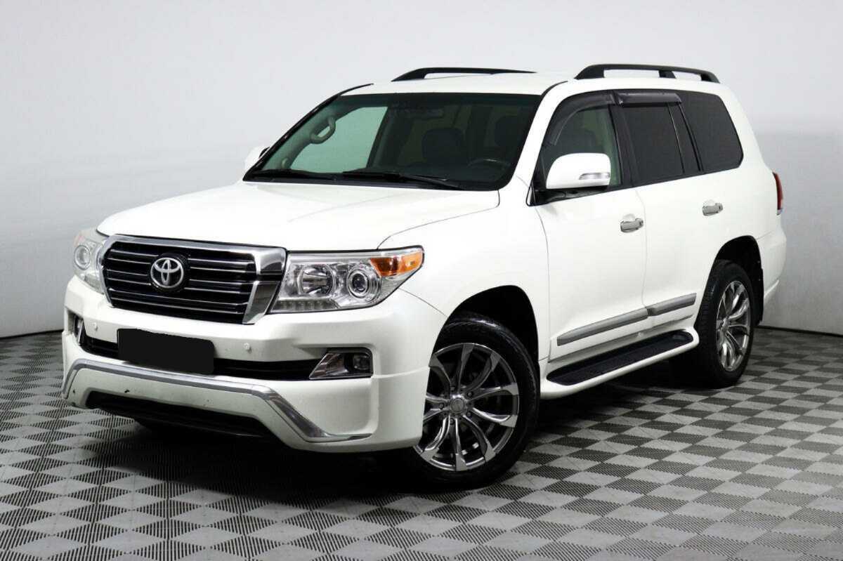 Toyota Land Cruiser с пробегом — 2013 год. Фото: #0