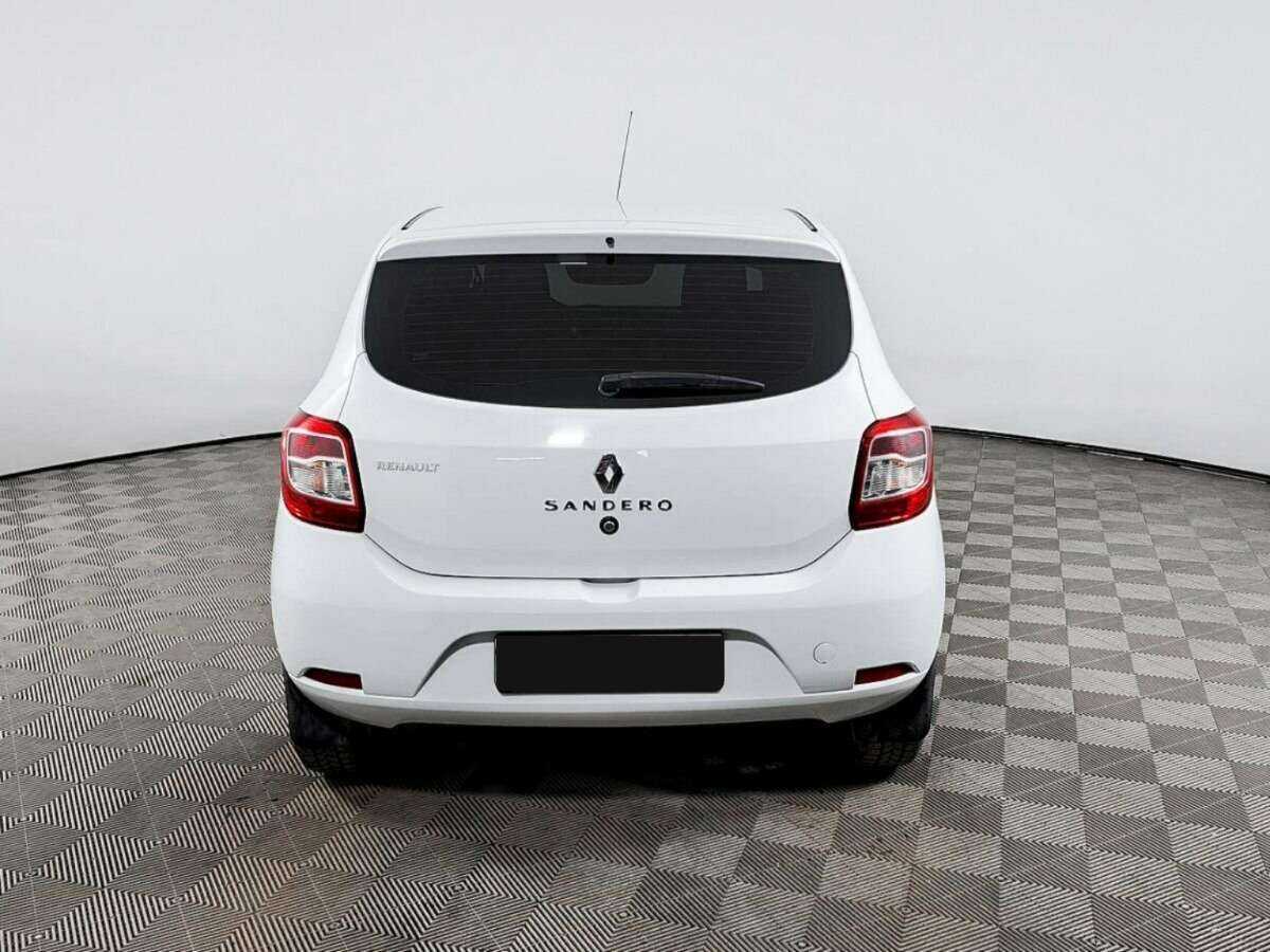 Renault Sandero с пробегом — 2018 год. Фото: #4