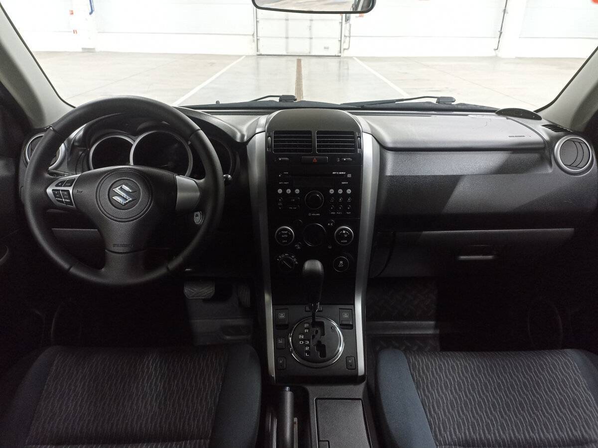 Suzuki Grand Vitara с пробегом — 2013 год. Фото: #13