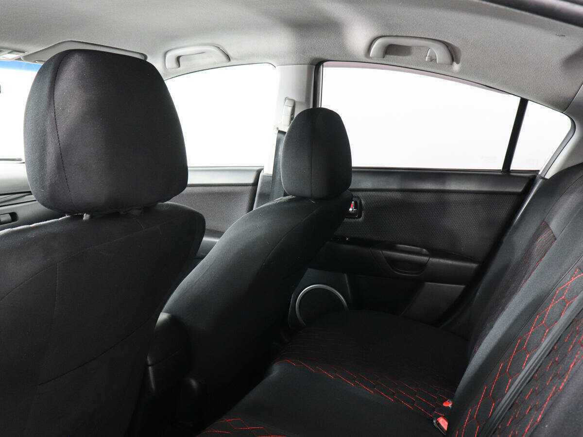 Mazda 3 с пробегом — 2008 год. Фото: #7