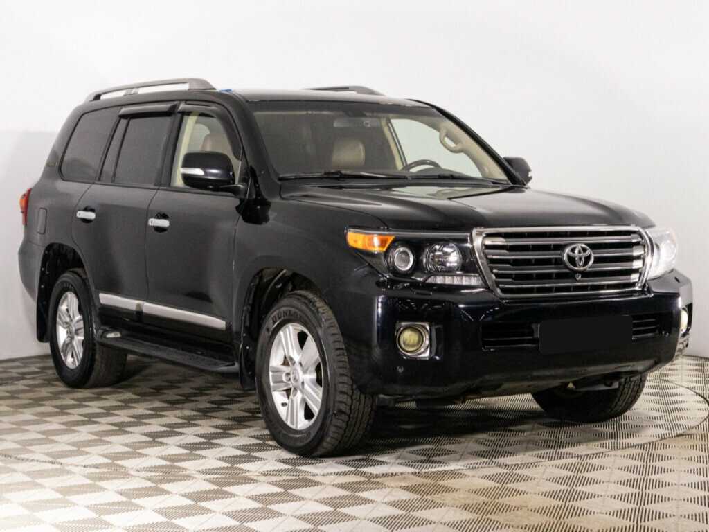 Toyota Land Cruiser с пробегом — 2014 год. Фото: #2