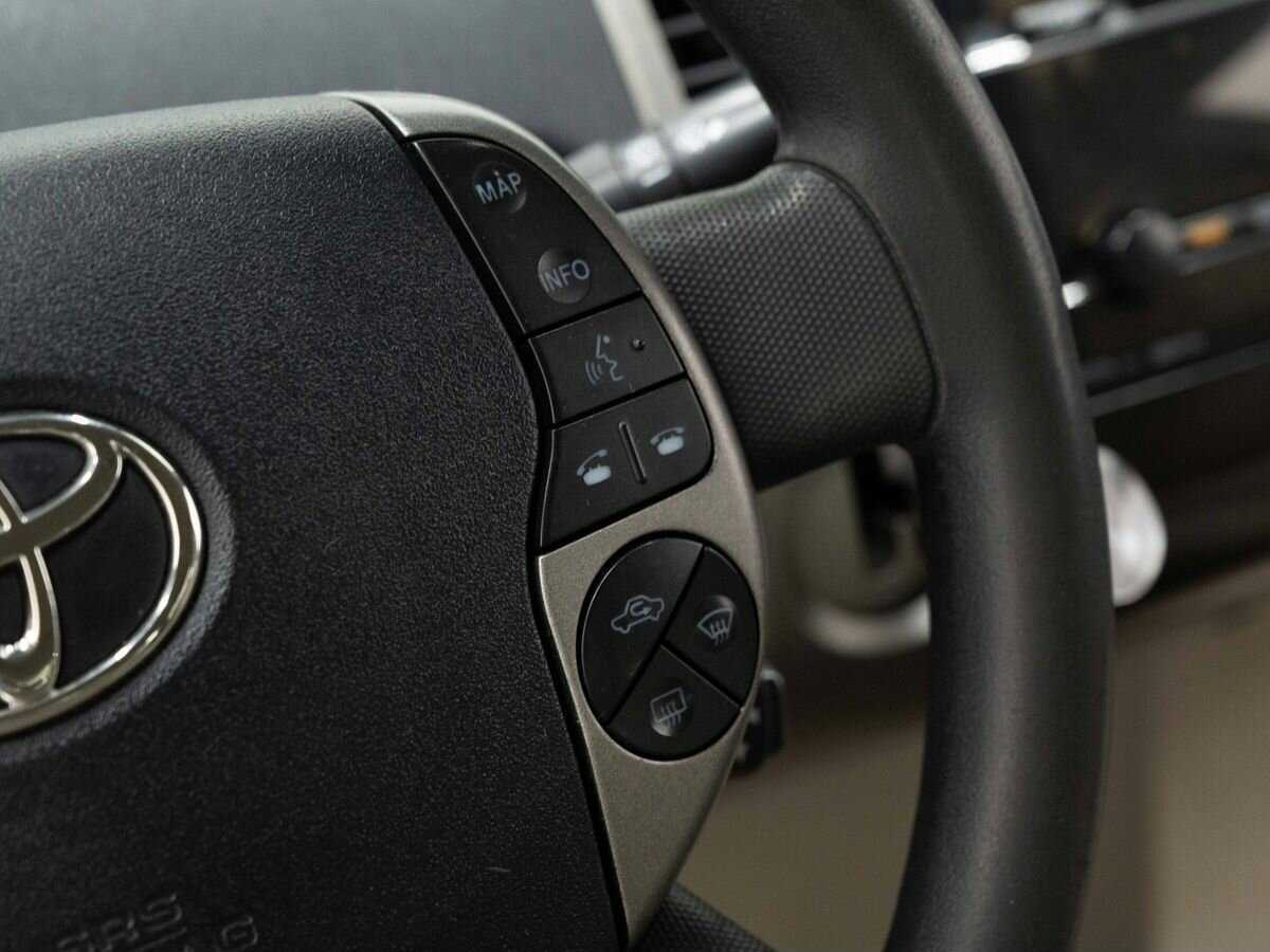 Toyota Prius с пробегом — 2008 год. Фото: #15