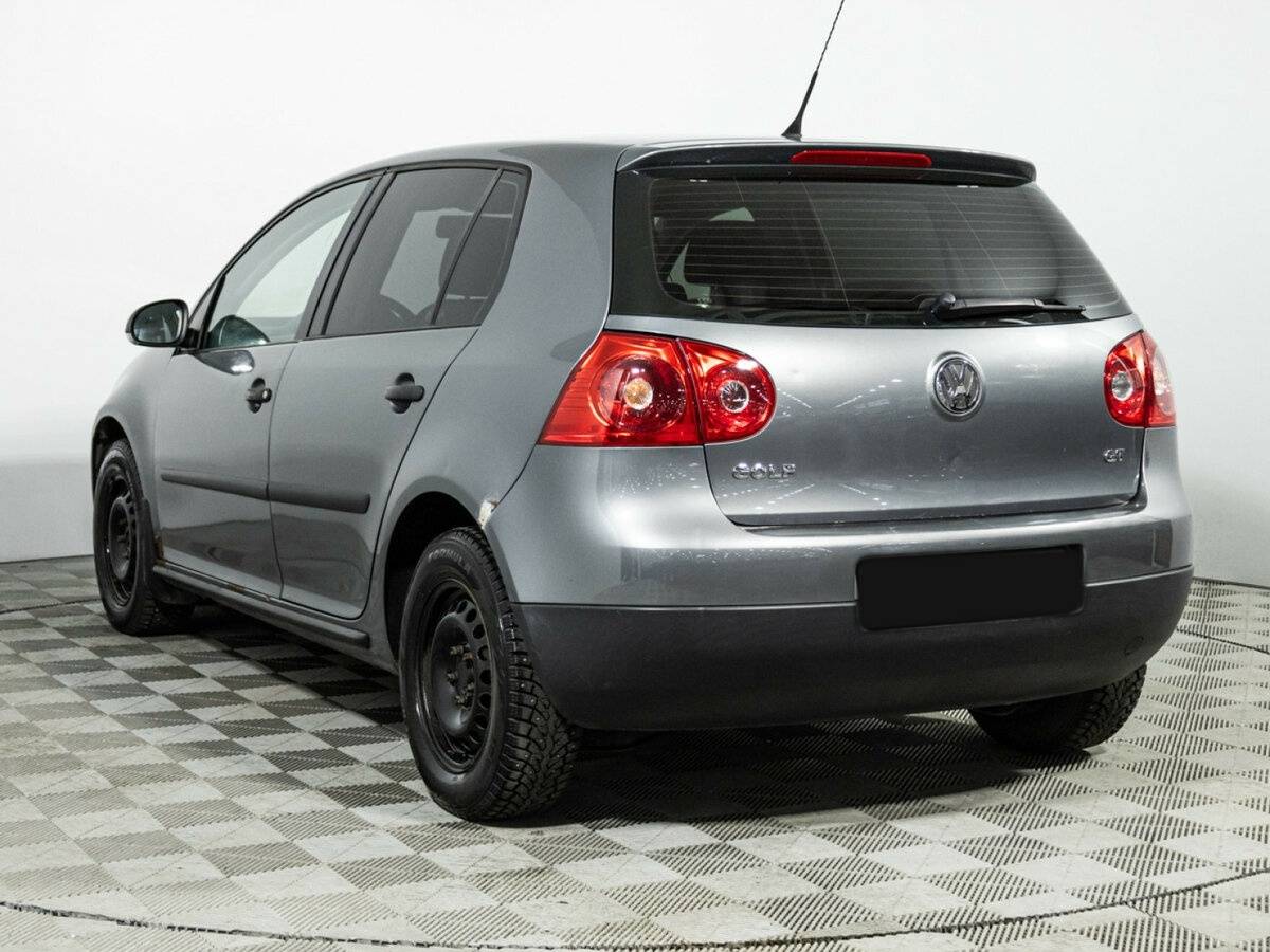 Volkswagen Golf с пробегом — 2008 год. Фото: #6