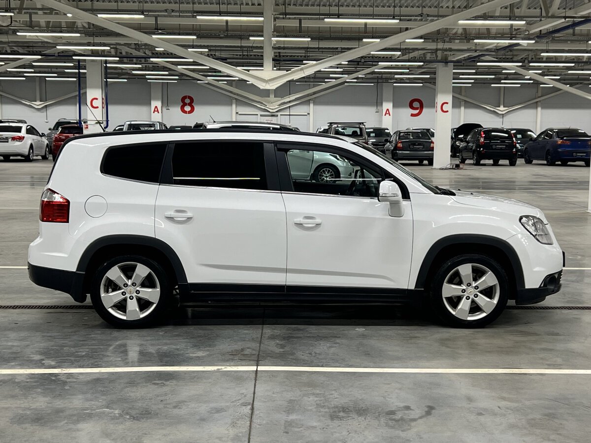 Chevrolet Orlando с пробегом — 2014 год. Фото: #3