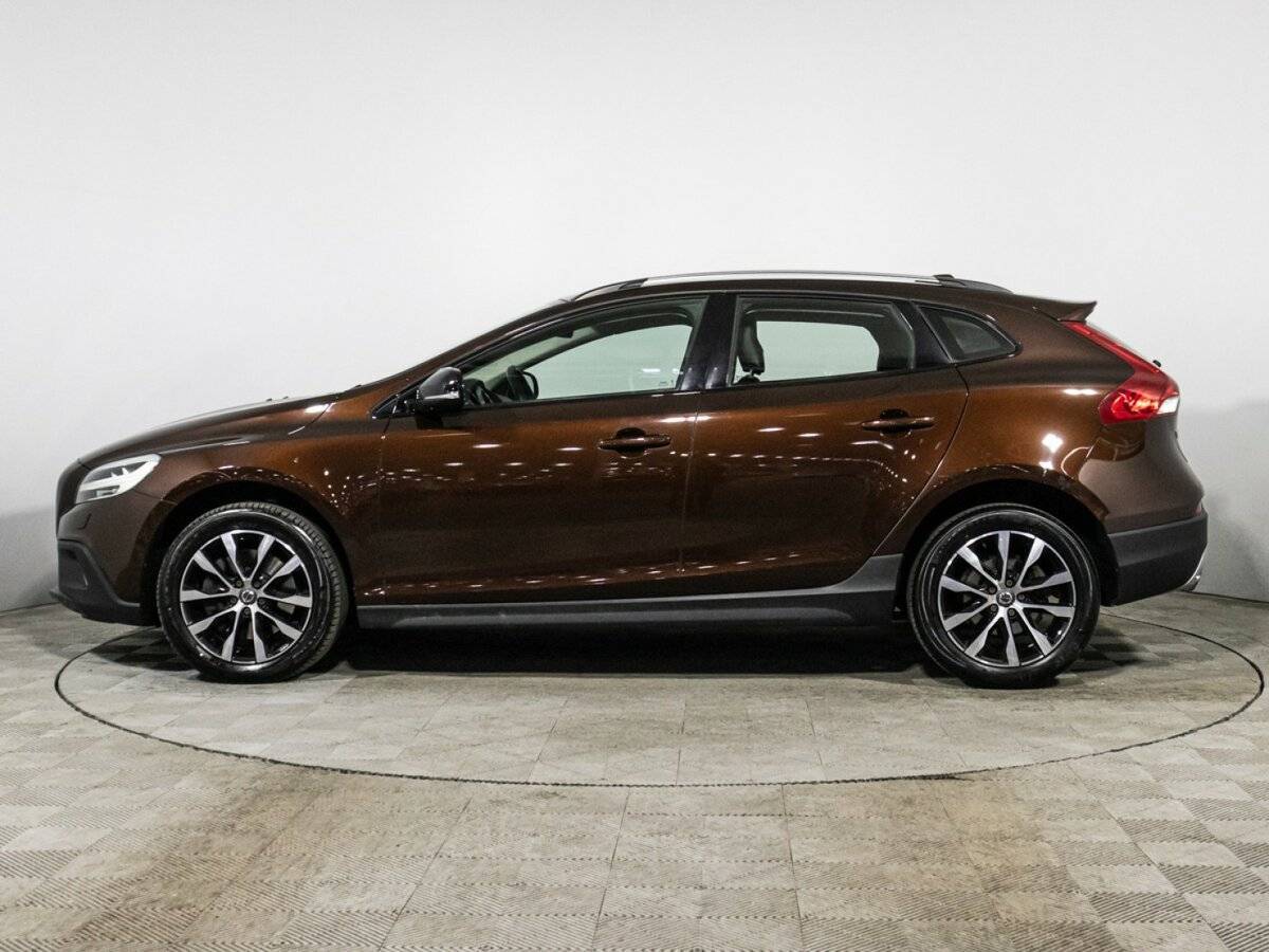 Volvo V40 Cross Country с пробегом — 2019 год. Фото: #7