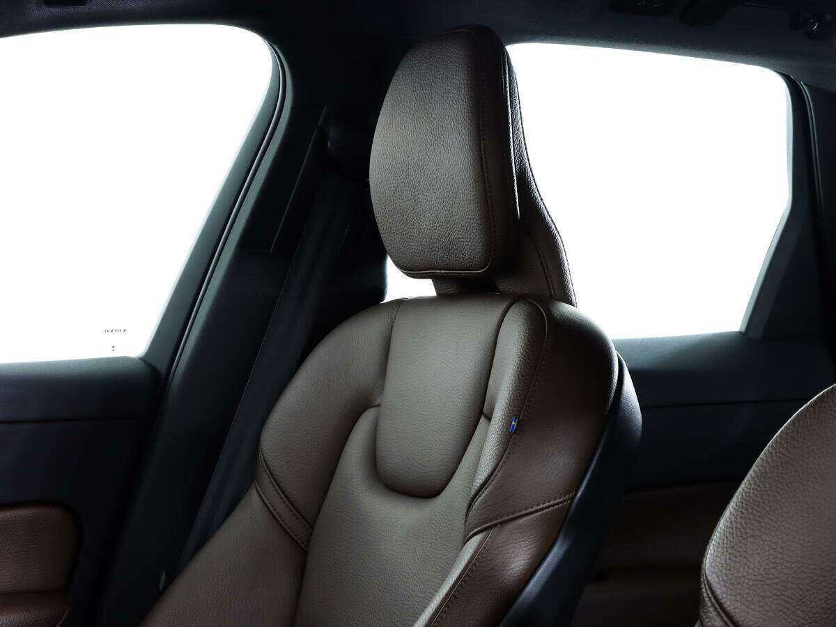 Volvo XC60 с пробегом — 2021 год. Фото: #16