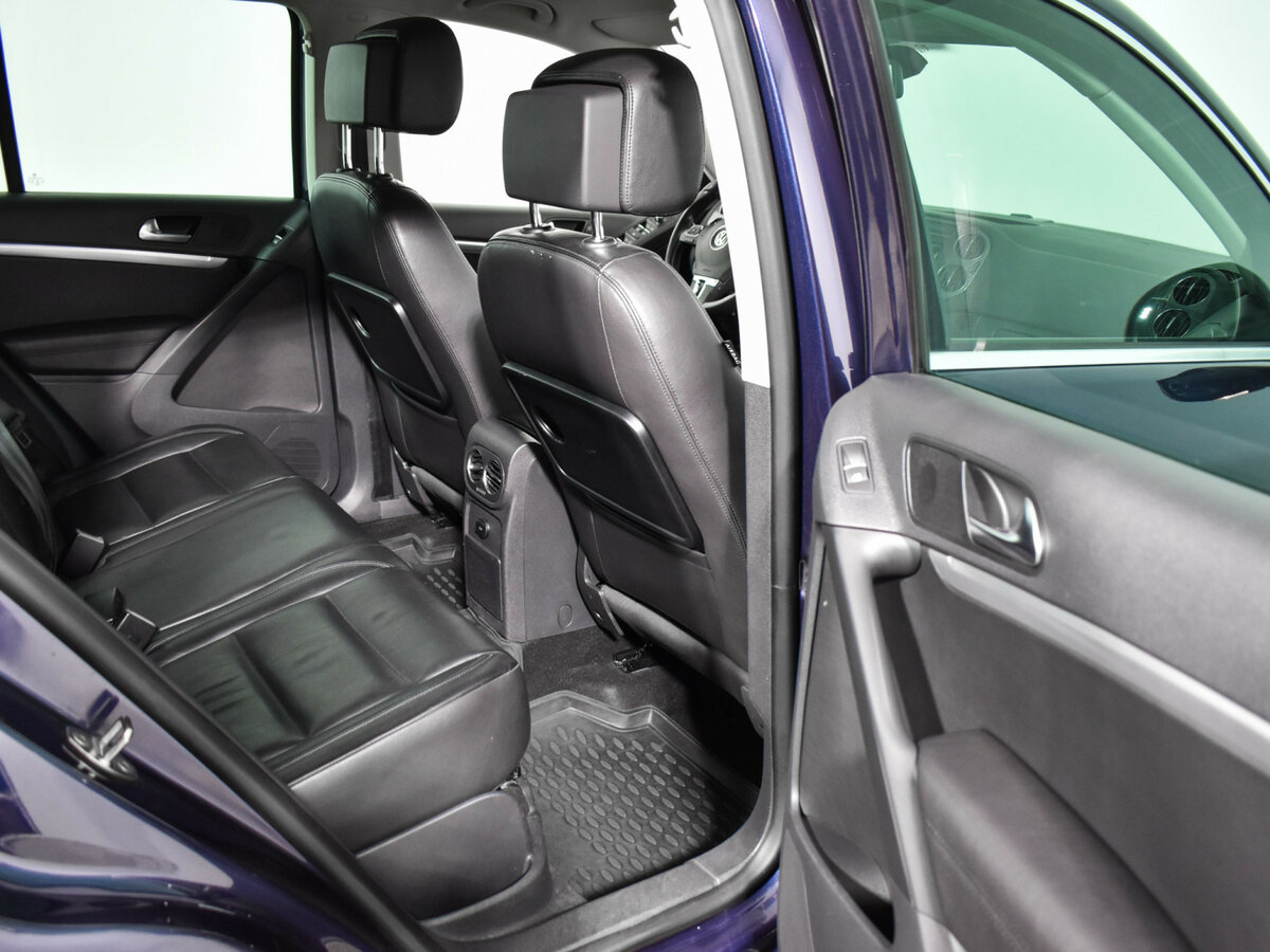 Volkswagen Tiguan с пробегом — 2011 год. Фото: #12