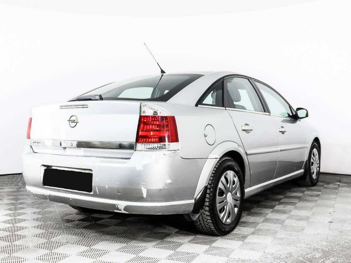 Opel Vectra с пробегом — 2008 год. Фото: #4