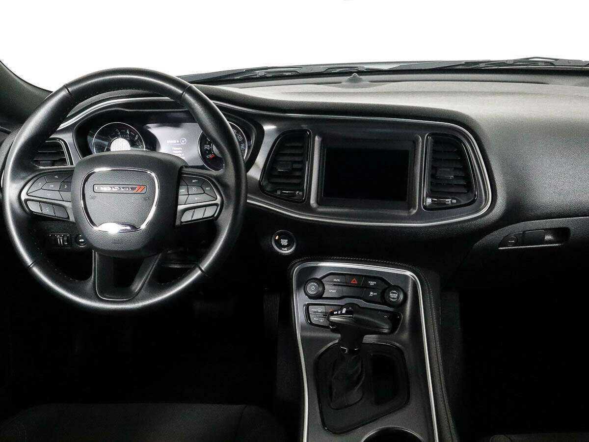 Dodge Challenger с пробегом — 2019 год. Фото: #9