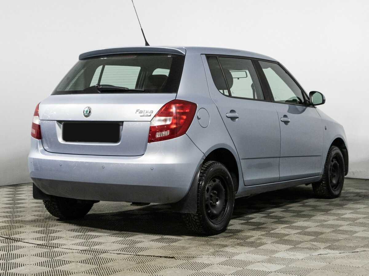 Skoda Fabia с пробегом — 2010 год. Фото: #4