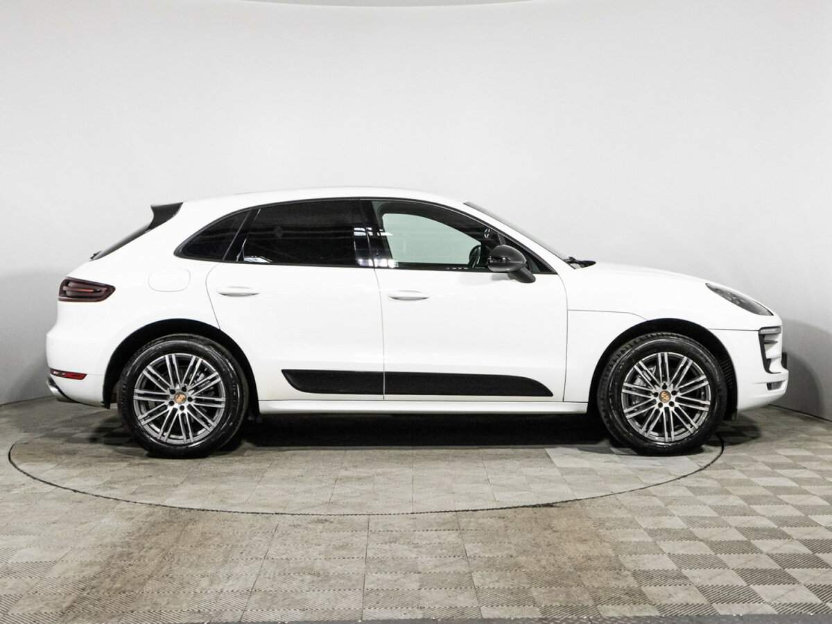 Porsche Macan с пробегом — 2015 год. Фото: #3