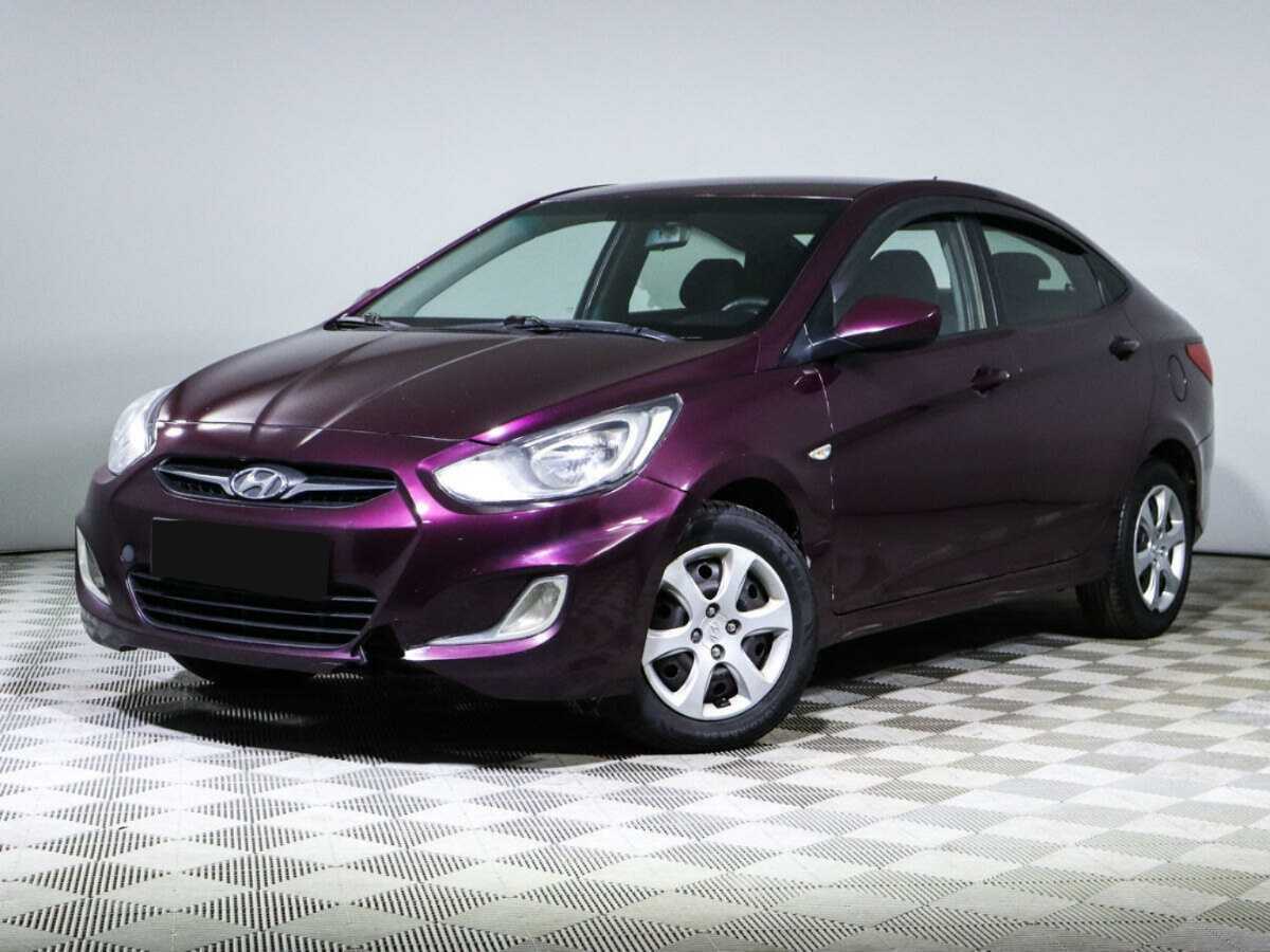 Hyundai Solaris с пробегом — 2012 год. Фото: #0