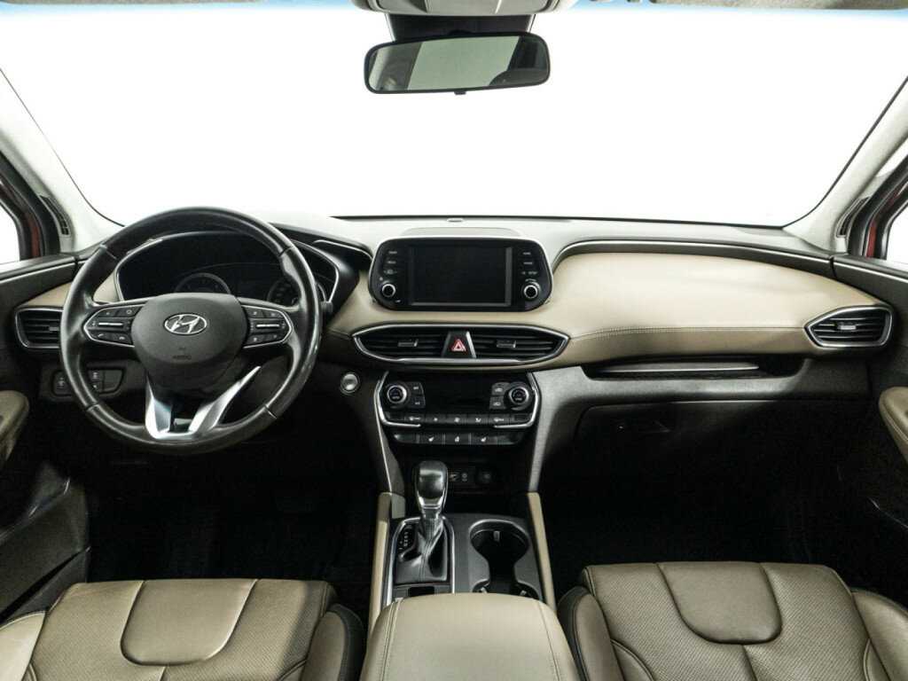 Hyundai Santa Fe с пробегом — 2019 год. Фото: #12
