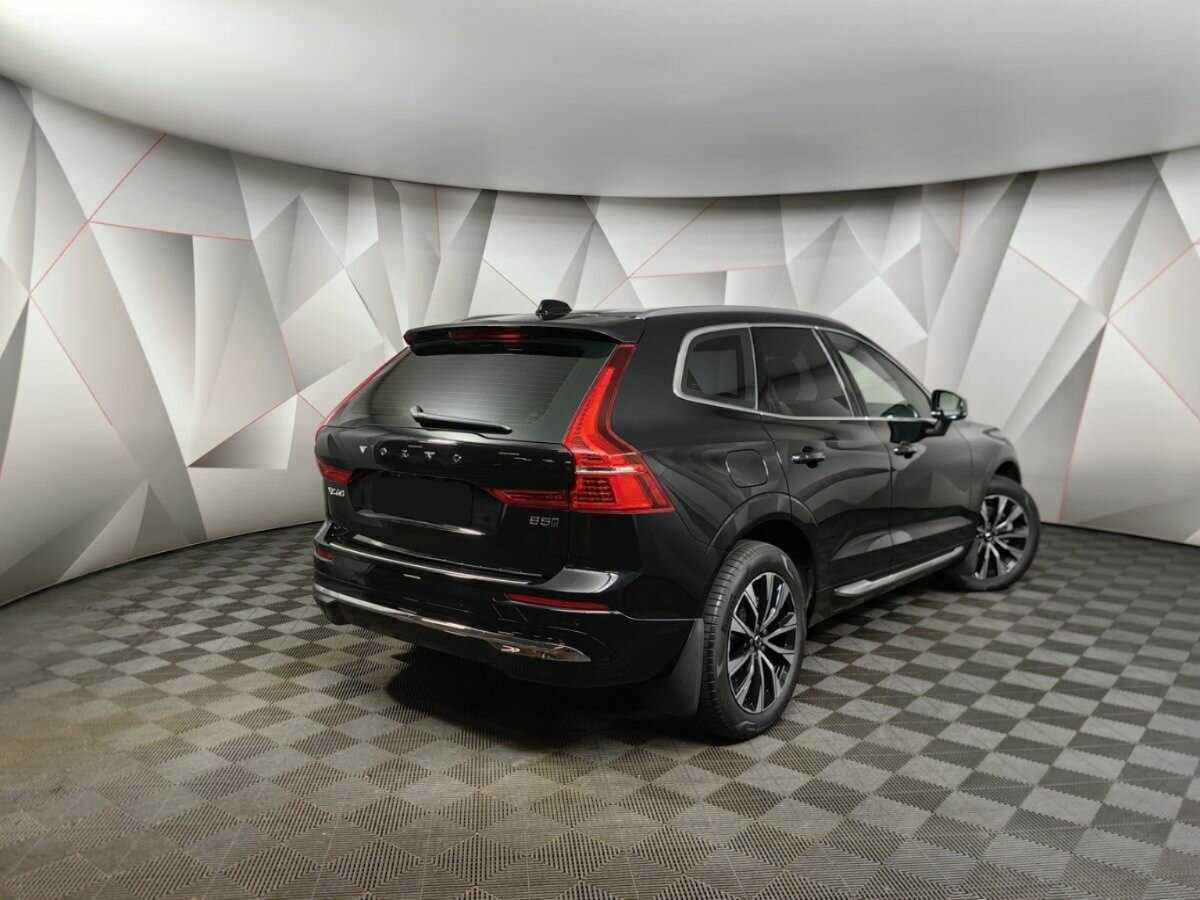 Volvo XC60 с пробегом — 2023 год. Фото: #1