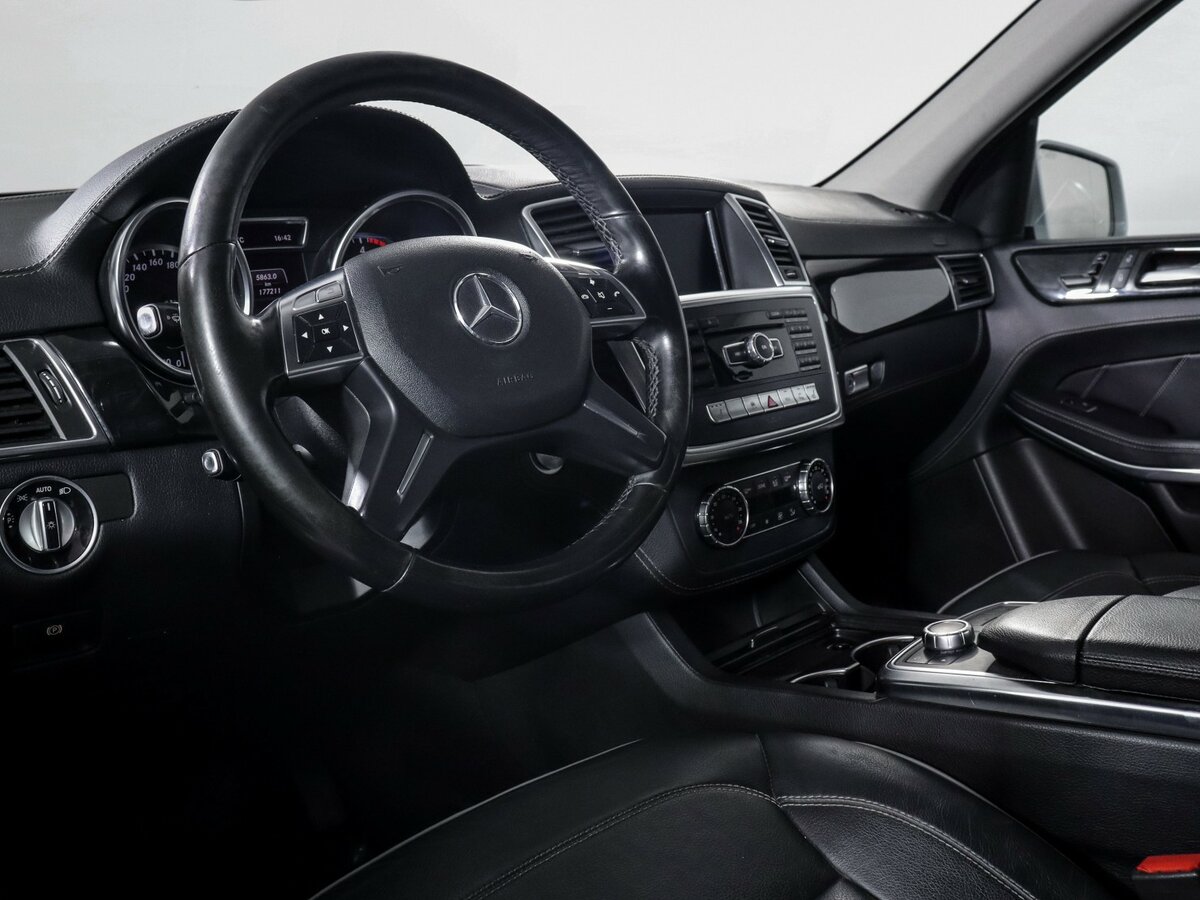 Mercedes-Benz GL-Класс с пробегом — 2013 год. Фото: #10