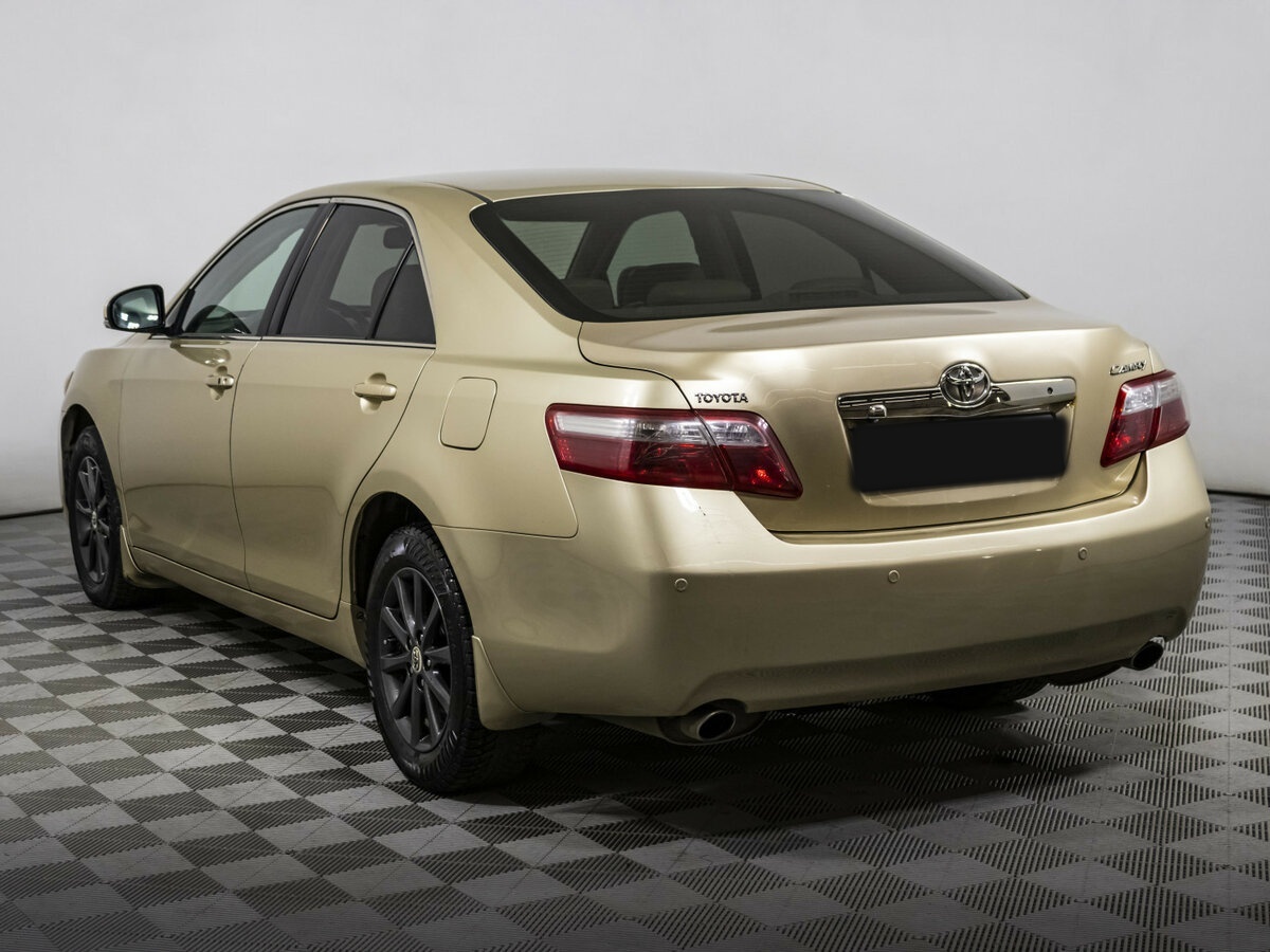 Toyota Camry с пробегом — 2011 год. Фото: #5