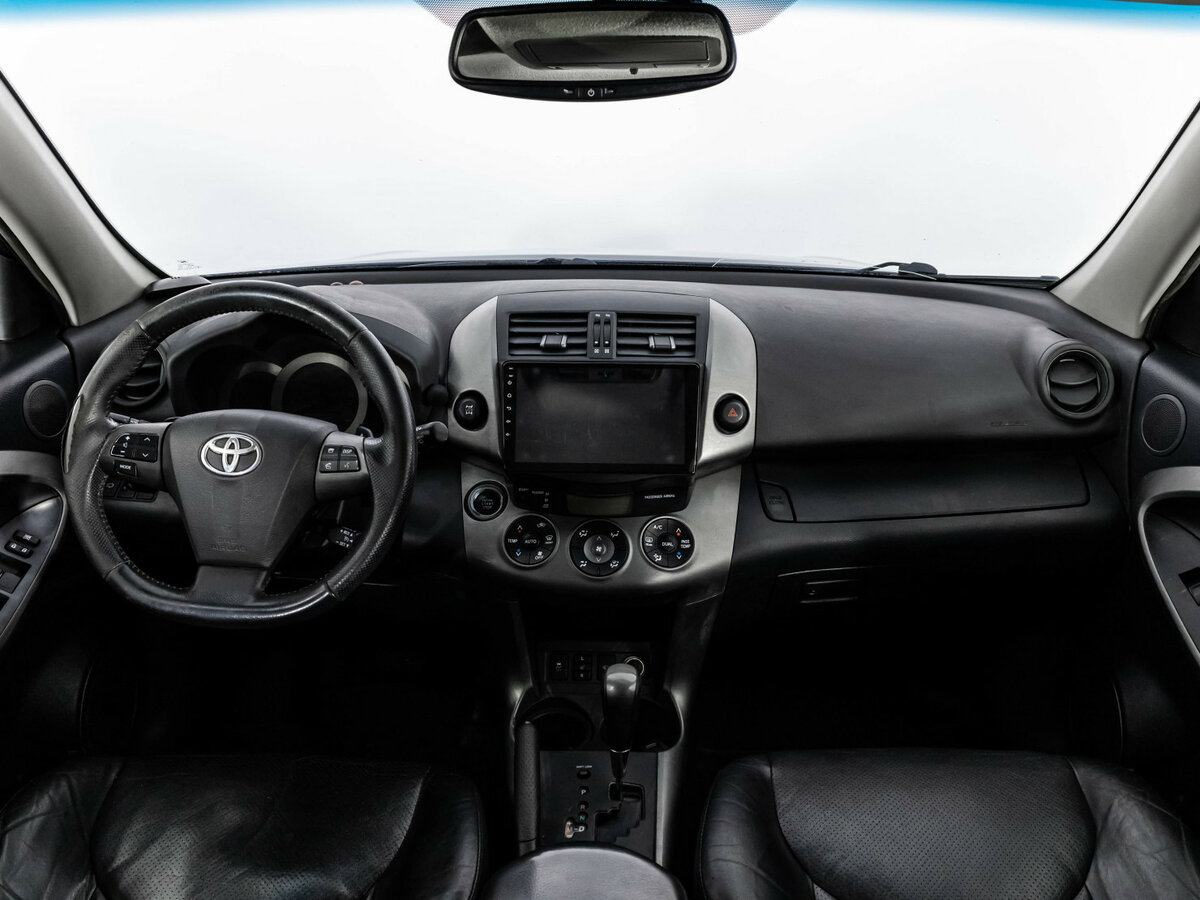 Toyota RAV4 с пробегом — 2011 год. Фото: #7