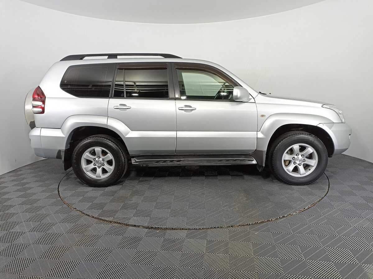 Toyota Land Cruiser Prado с пробегом — 2007 год. Фото: #3