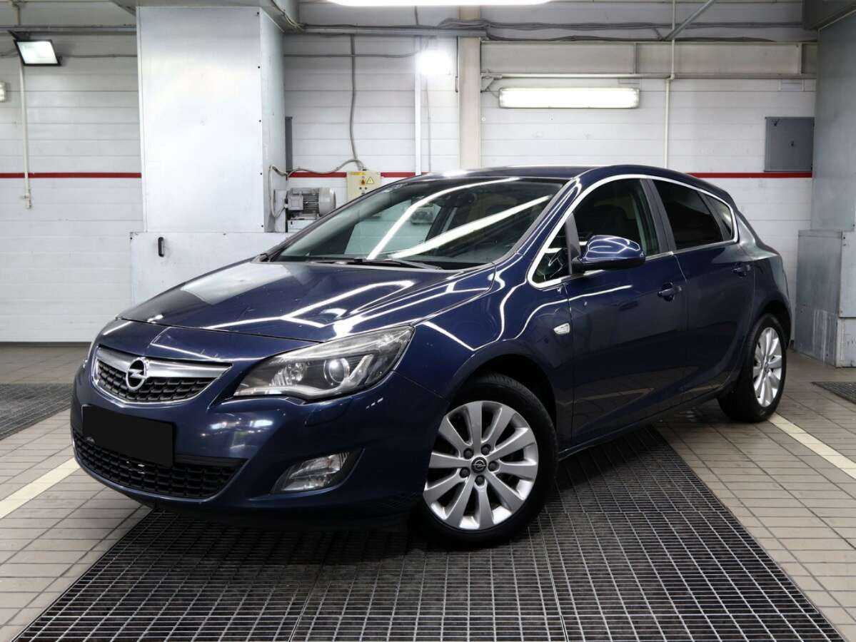 Opel Astra с пробегом — 2011 год. Посмотреть фото