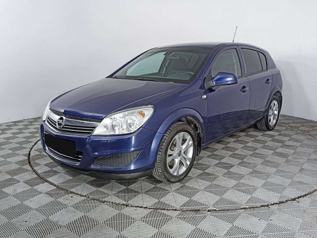 Opel Astra с пробегом — 2011 год. Посмотреть фото