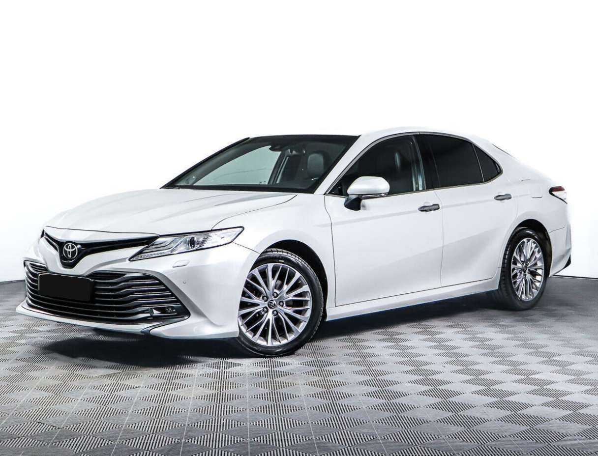 Toyota Camry с пробегом — 2019 год. Посмотреть фото