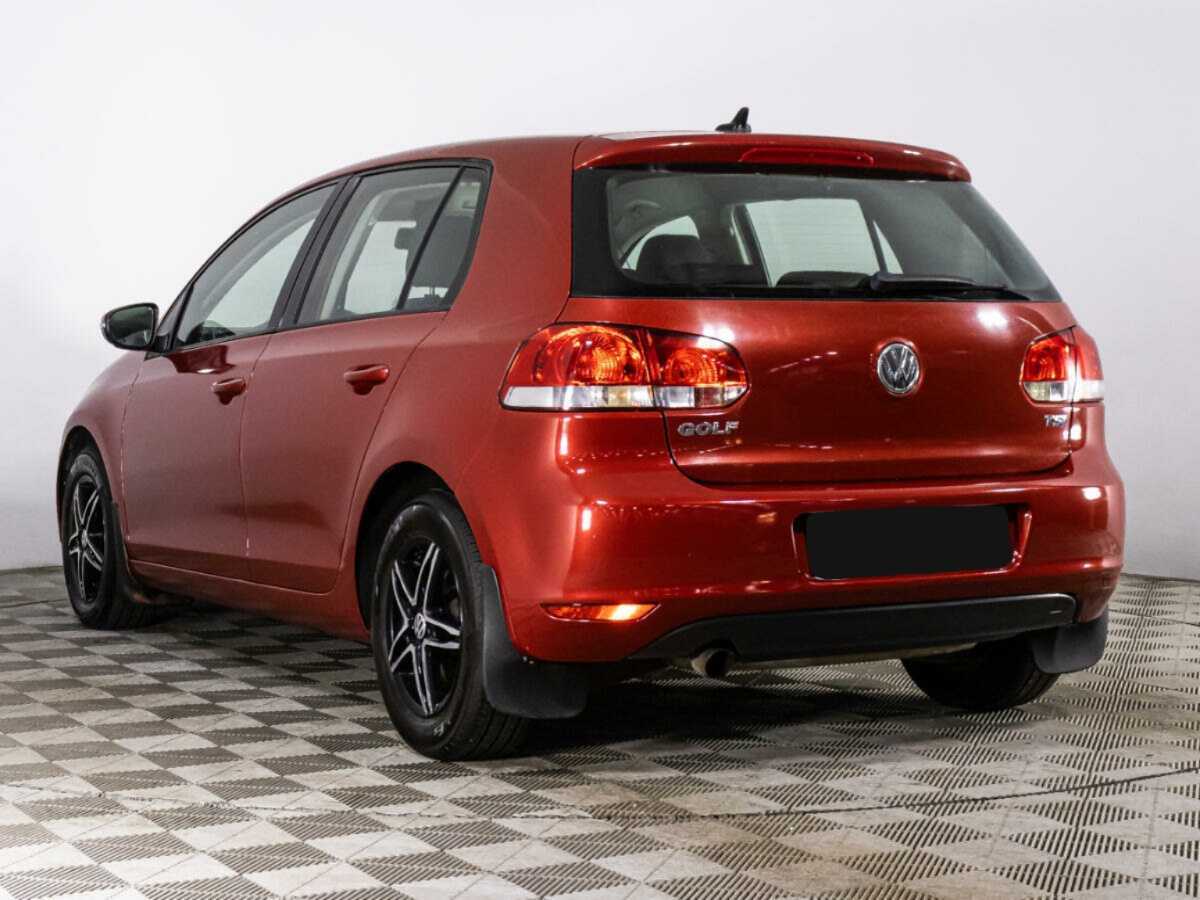 Volkswagen Golf с пробегом — 2011 год. Фото: #6