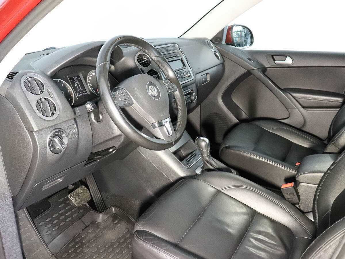 Volkswagen Tiguan с пробегом — 2011 год. Фото: #8