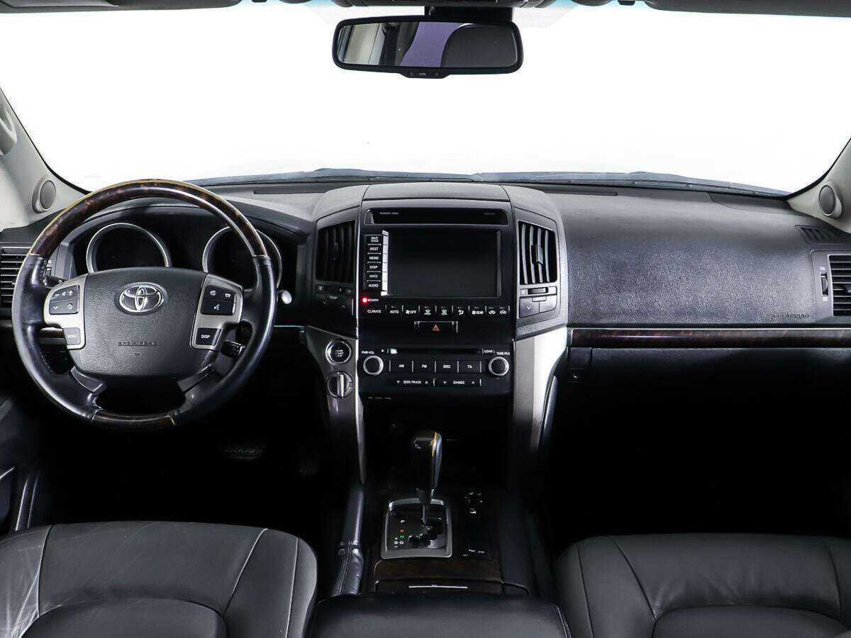 Toyota Land Cruiser с пробегом — 2008 год. Фото: #10