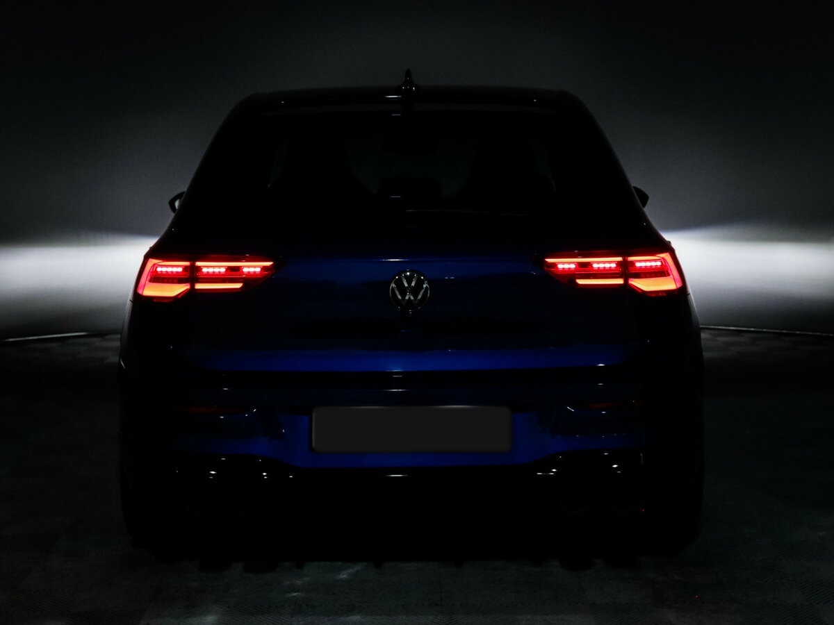 Volkswagen Golf R с пробегом — 2023 год. Фото: #26