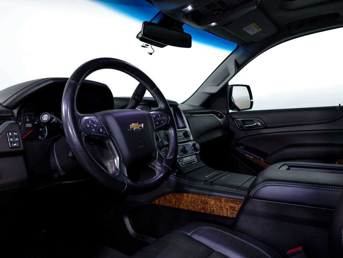 Chevrolet Tahoe с пробегом — 2018 год. Фото: #11