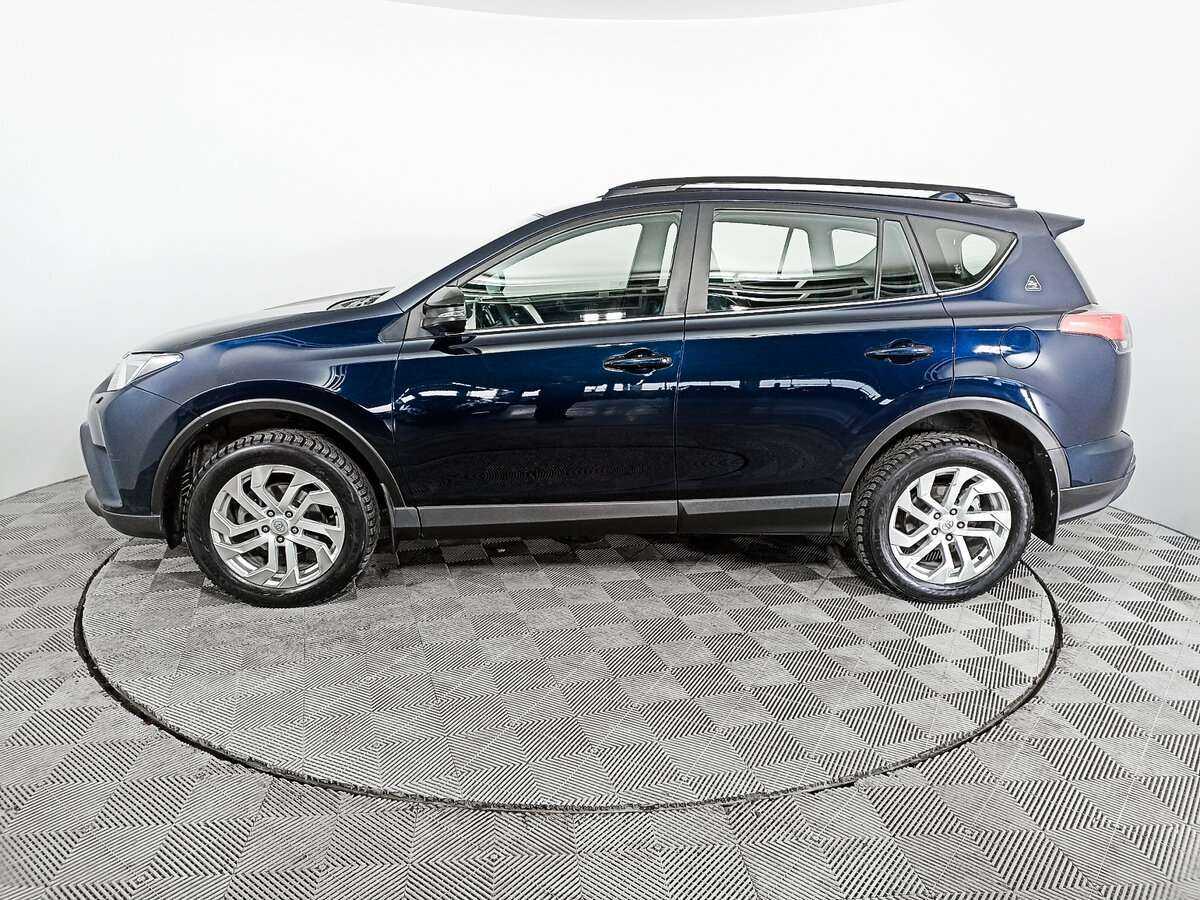 Toyota RAV4 с пробегом — 2019 год. Фото: #7